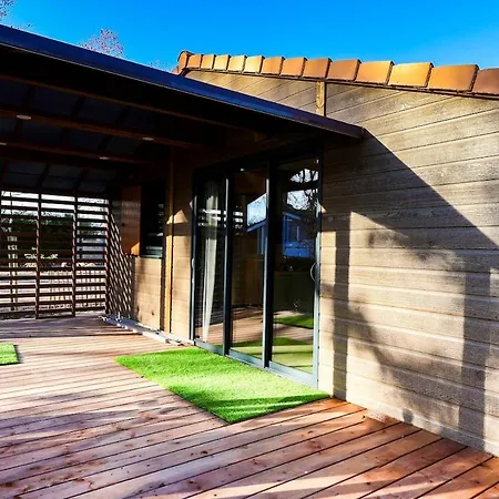 Chalet Prestige 50 *